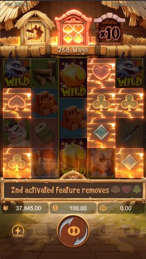 three-crazy-piggies_wild-reel3-4_en